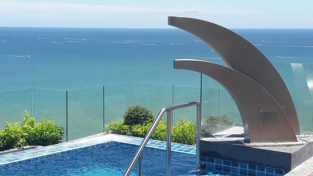 Peak Towers Condominium Pattaya Exterior photo