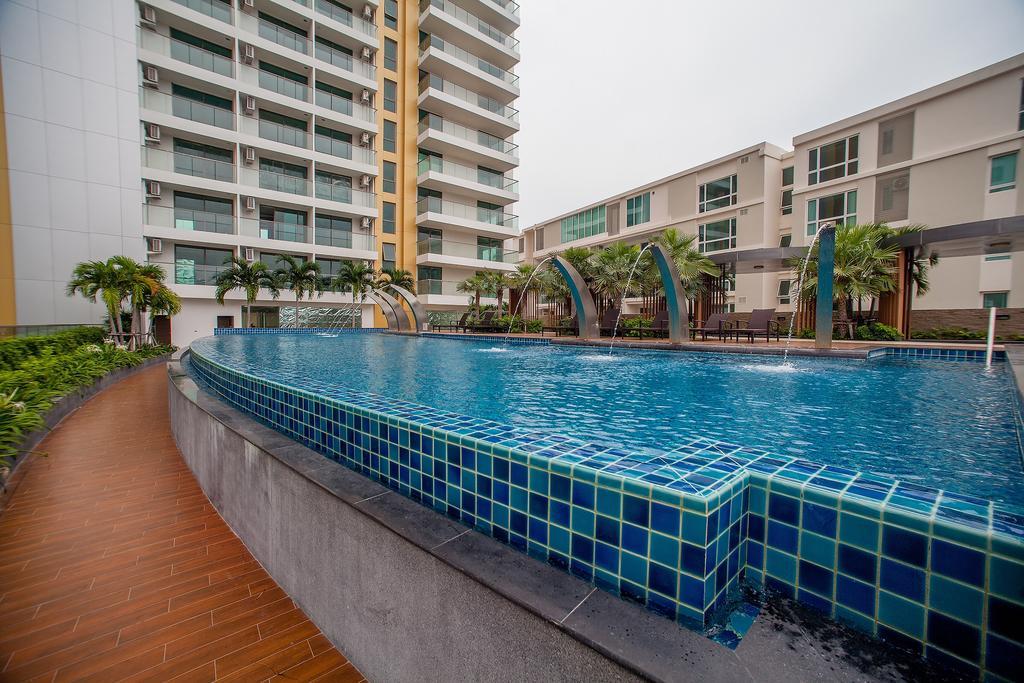 Peak Towers Condominium Pattaya Exterior photo