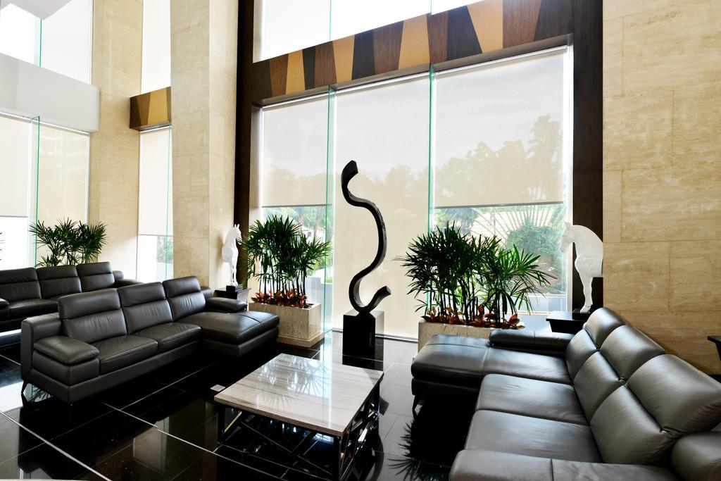 Peak Towers Condominium Pattaya Exterior photo