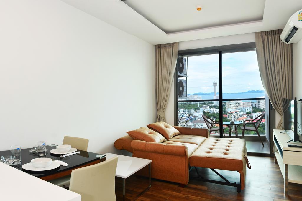 Peak Towers Condominium Pattaya Exterior photo